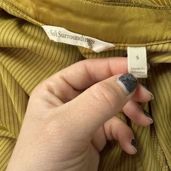 Soft Surroundings Women's Gold Shirt - Picture 5 of 5